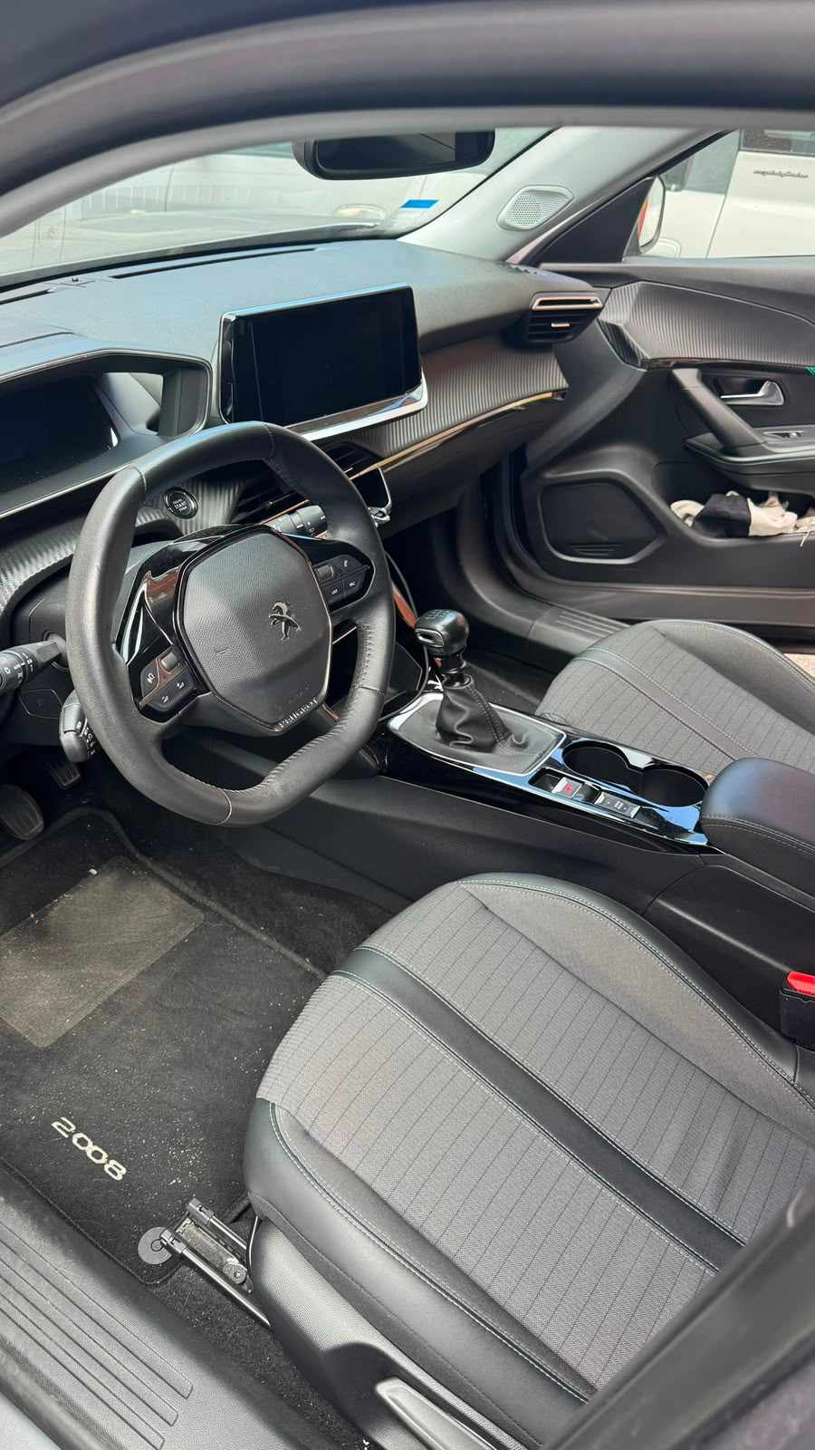 peugeot-2008-1-2-puretech-2022-gasolina-1199cc