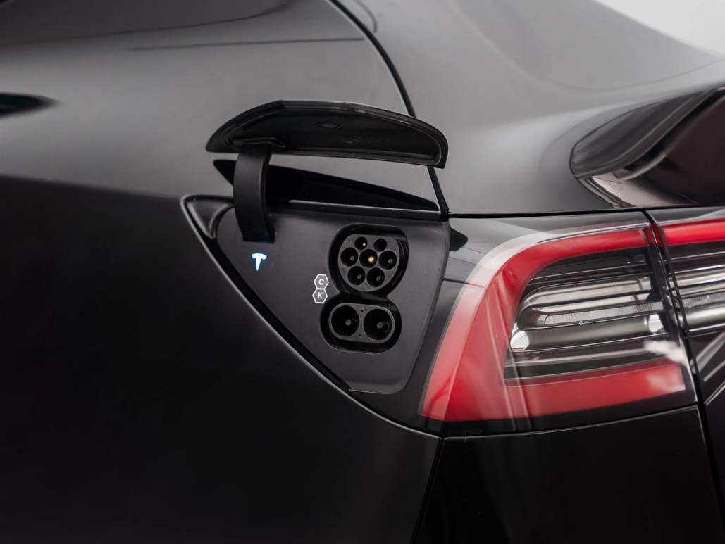 tesla-model-y-long-range-awd-2022-eletrico
