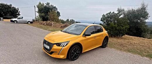 peugeot-208-1-2-puretech-2023-gasolina-1199cc