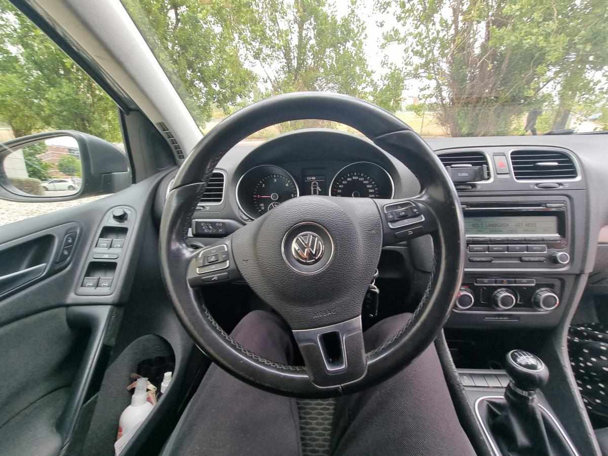 volkswagen-golf-1-6-tdi-bluemotion-2011-diesel-1598cc