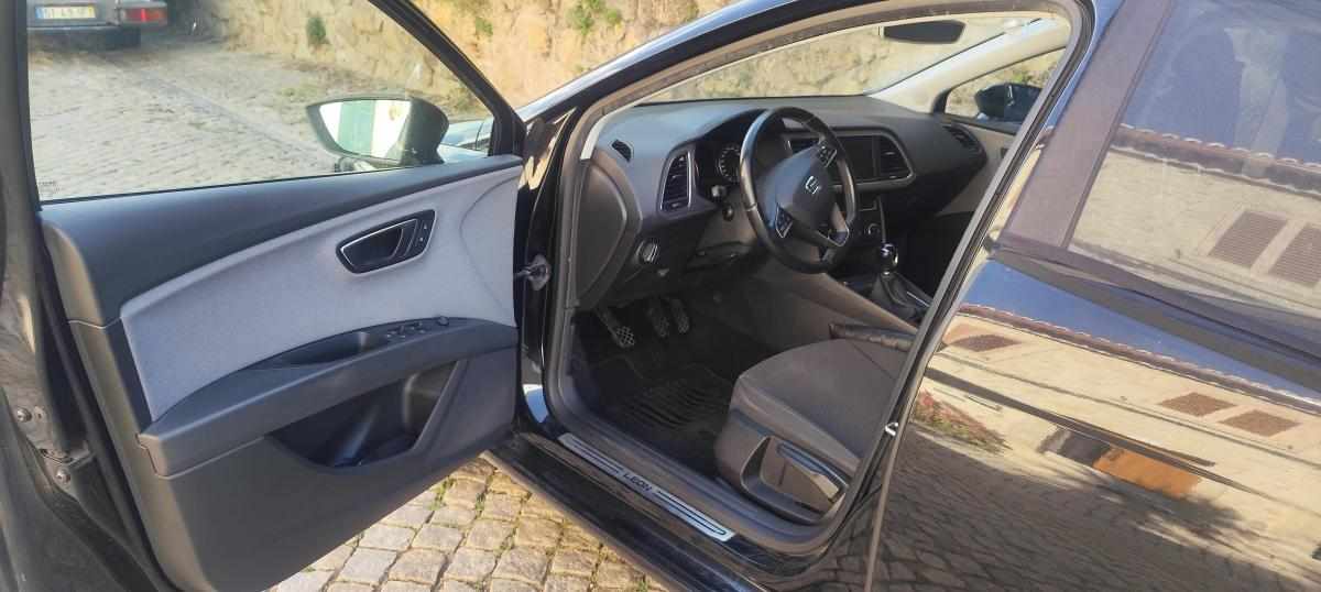 seat-leon-1-6-tdi-2017-diesel-1598cc