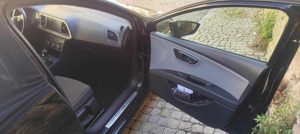 seat-leon-1-6-tdi-2017-diesel-1598cc