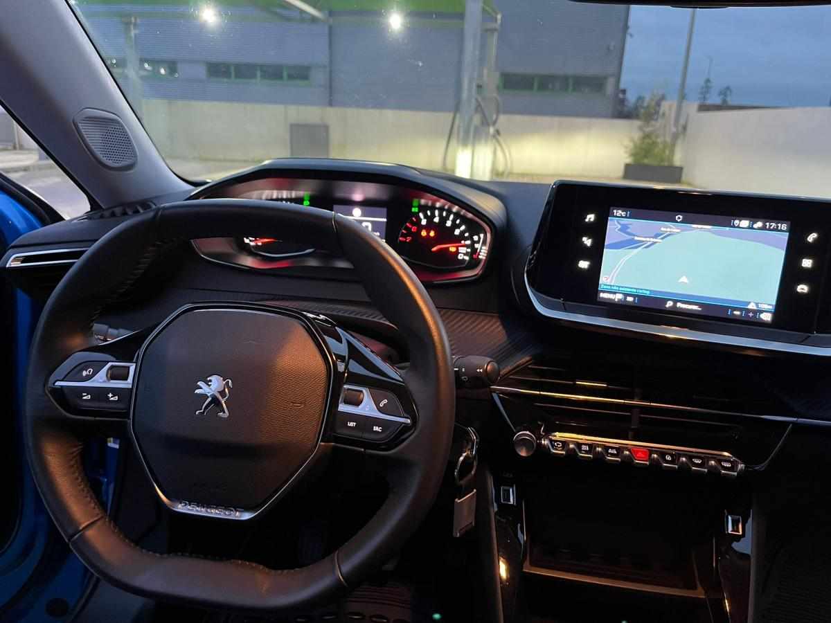 peugeot-2008-1-2-puretech-2021-gasolina-1199cc