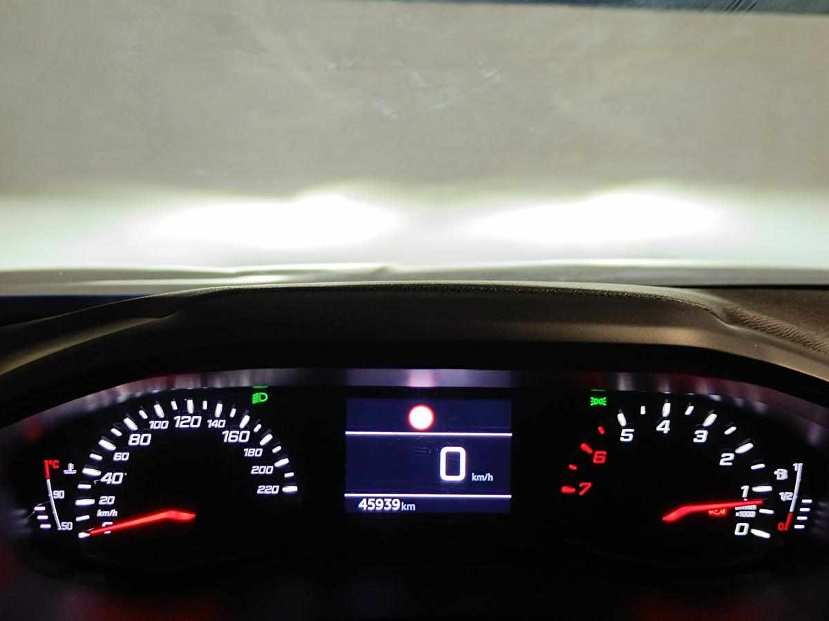 peugeot-2008-1-2-puretech-2021-gasolina-1199cc