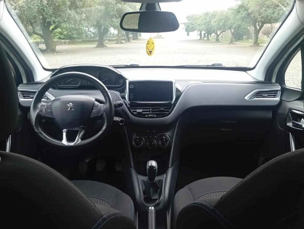 peugeot-208-1-2-vti-2017-gasolina-1199cc