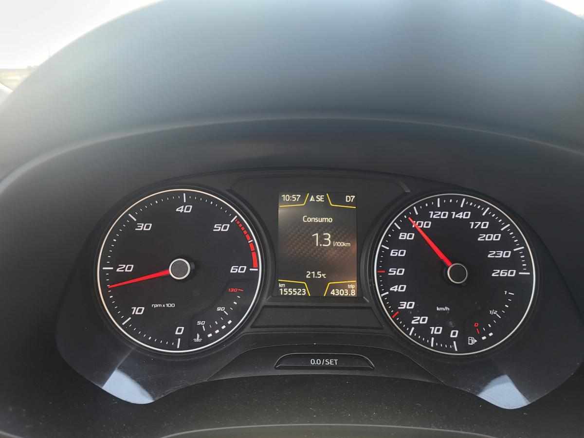 seat-leon-1-6-tdi-ecomotive-2015-diesel-1598cc