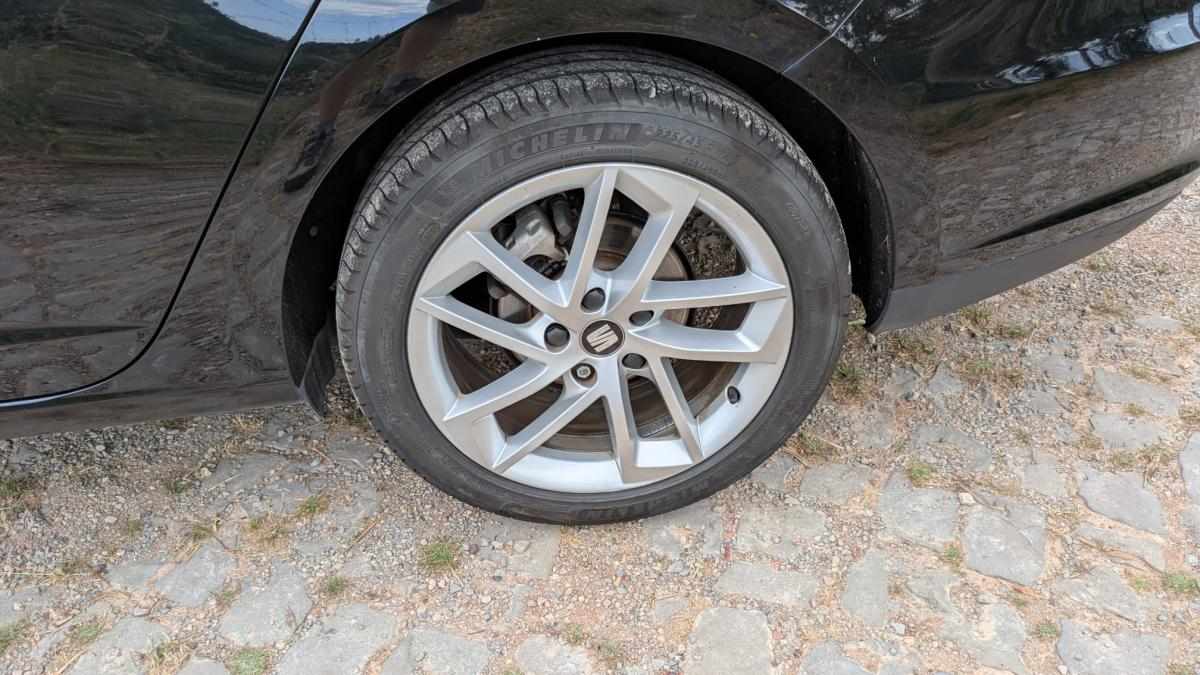 seat-leon-1-6-tdi-ecomotive-2015-diesel-1598cc