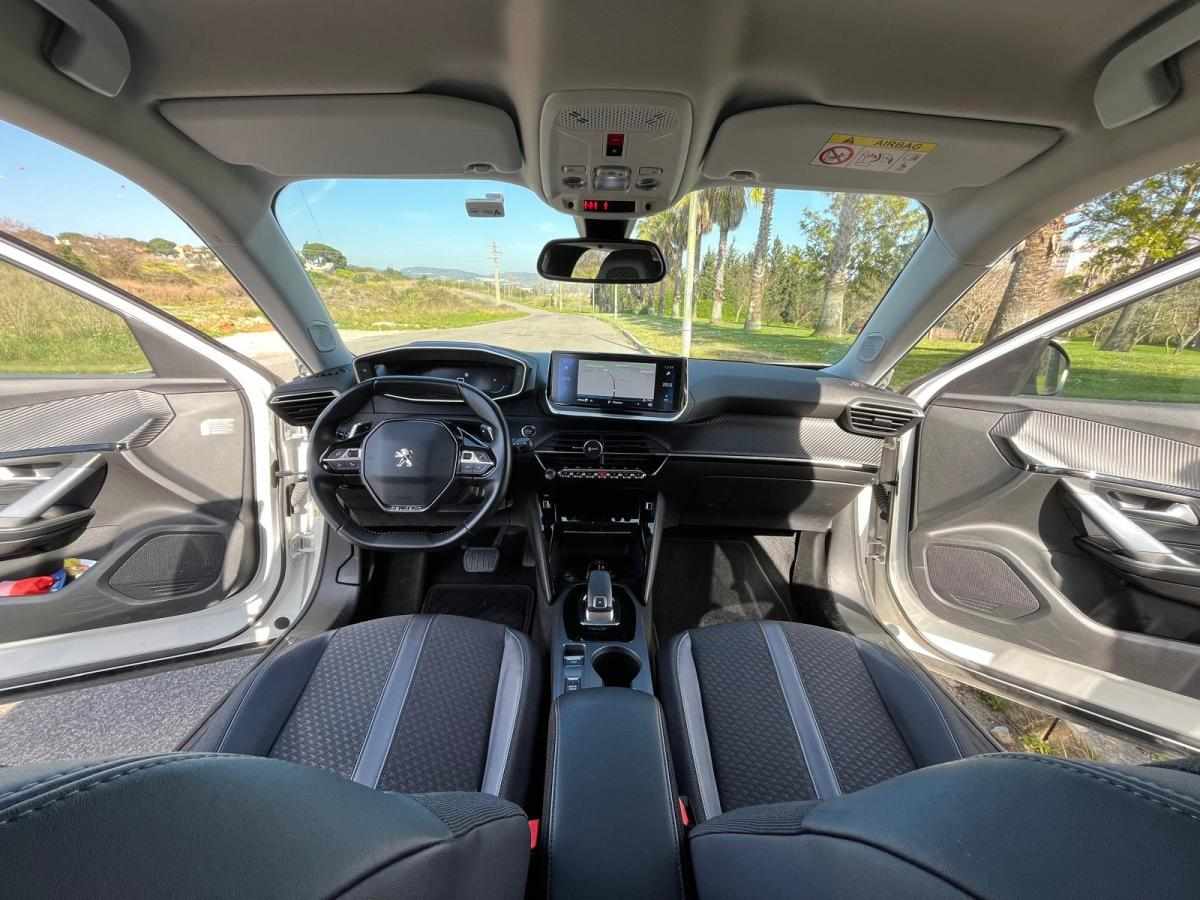 peugeot-2008-1-2-puretech-2020-gasolina-1199cc