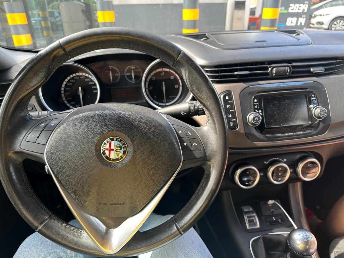 alfa-romeo-giulietta-1-6-jtdm-16v-2015-diesel-1598cc