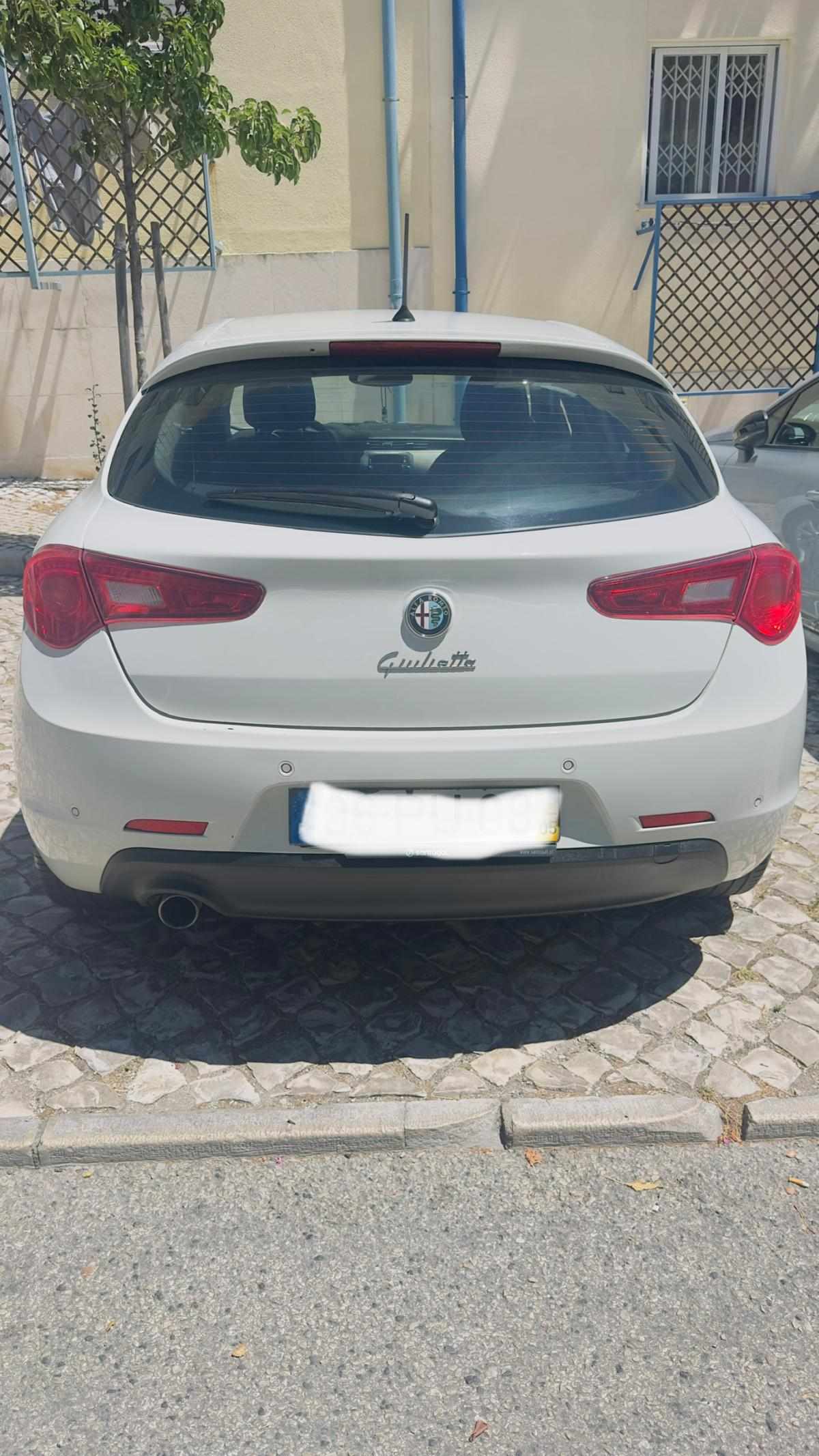 alfa-romeo-giulietta-1-6-jtdm-16v-2015-diesel-1598cc