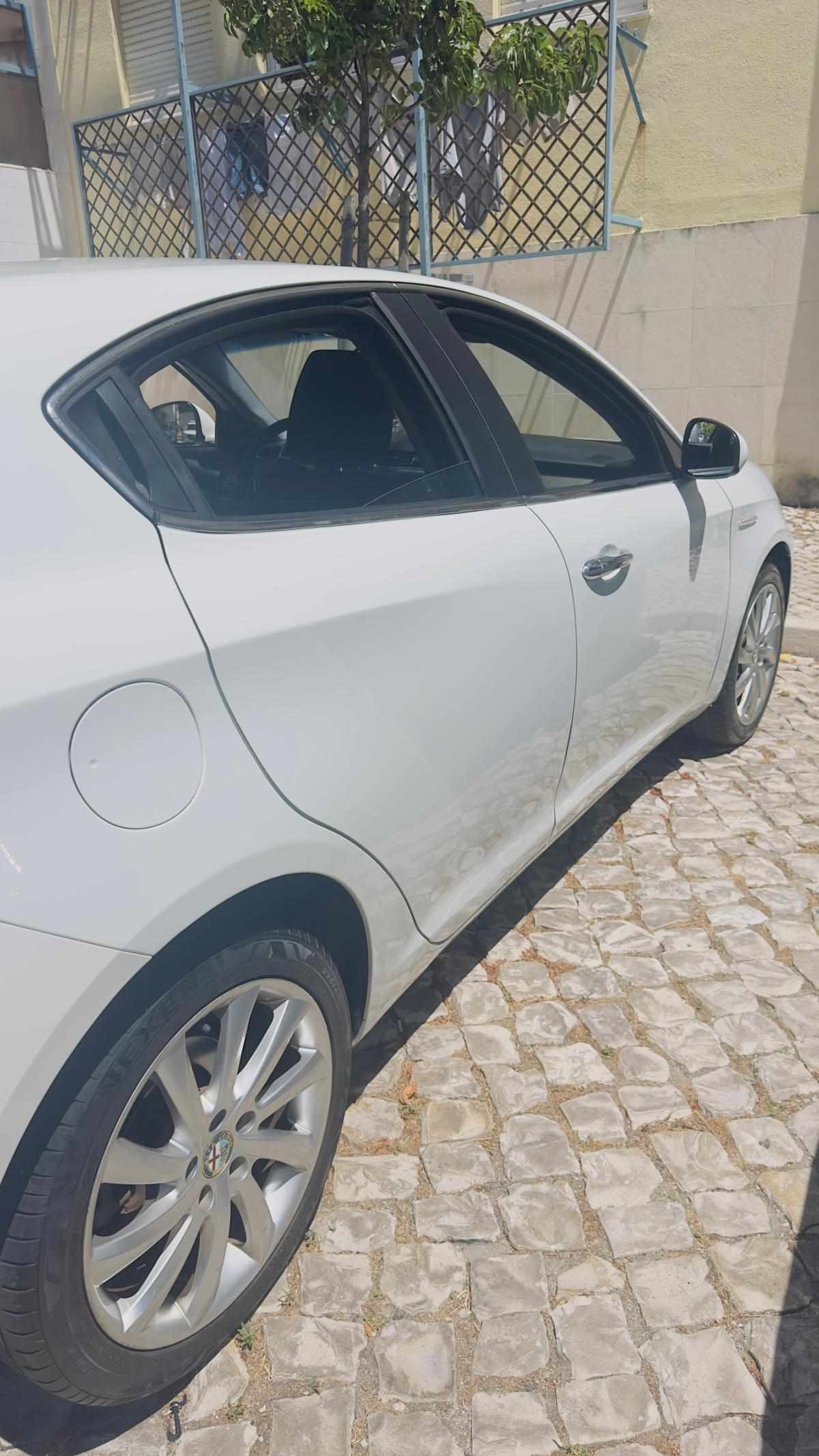 alfa-romeo-giulietta-1-6-jtdm-16v-2015-diesel-1598cc