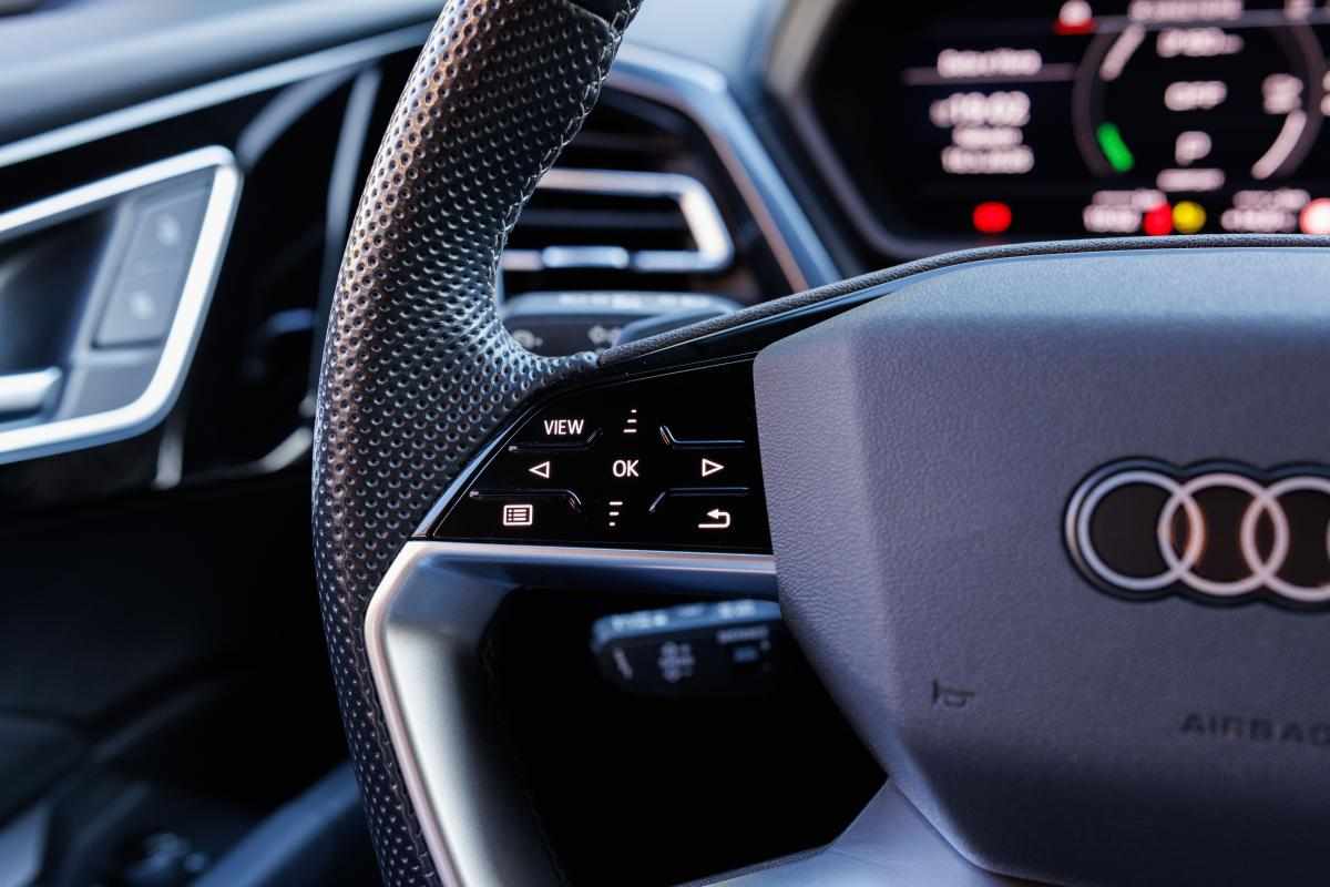 audi-q4-e-tron-40-e-tron-2022-eletrico