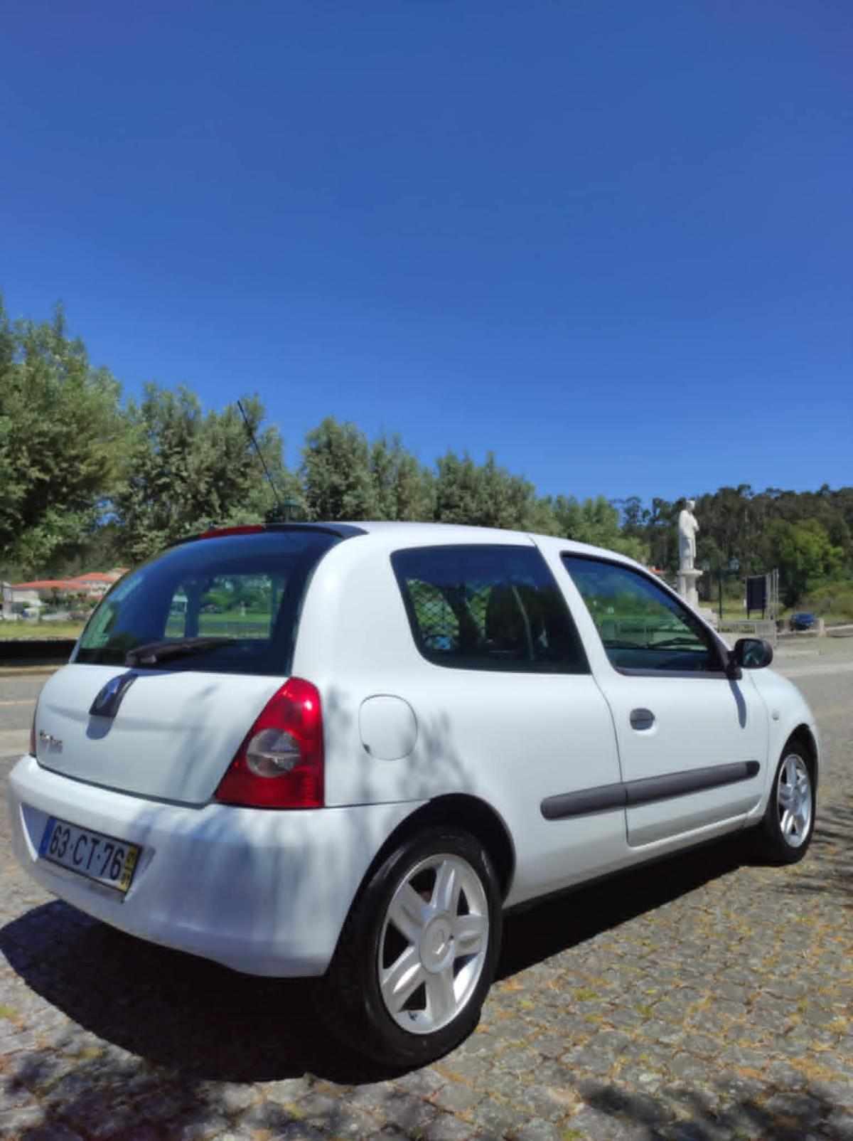 renault-clio-1-5-68cv-2007-diesel-1461cc