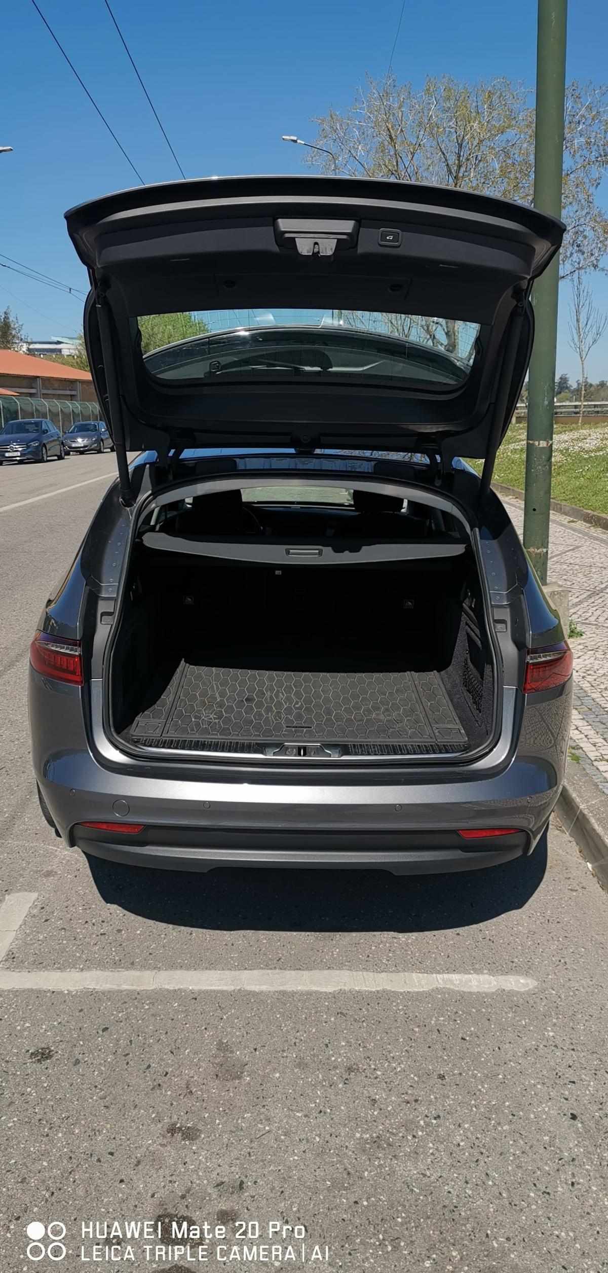 jaguar-xf-e-performance-sportbrake-2018-diesel-1999cc