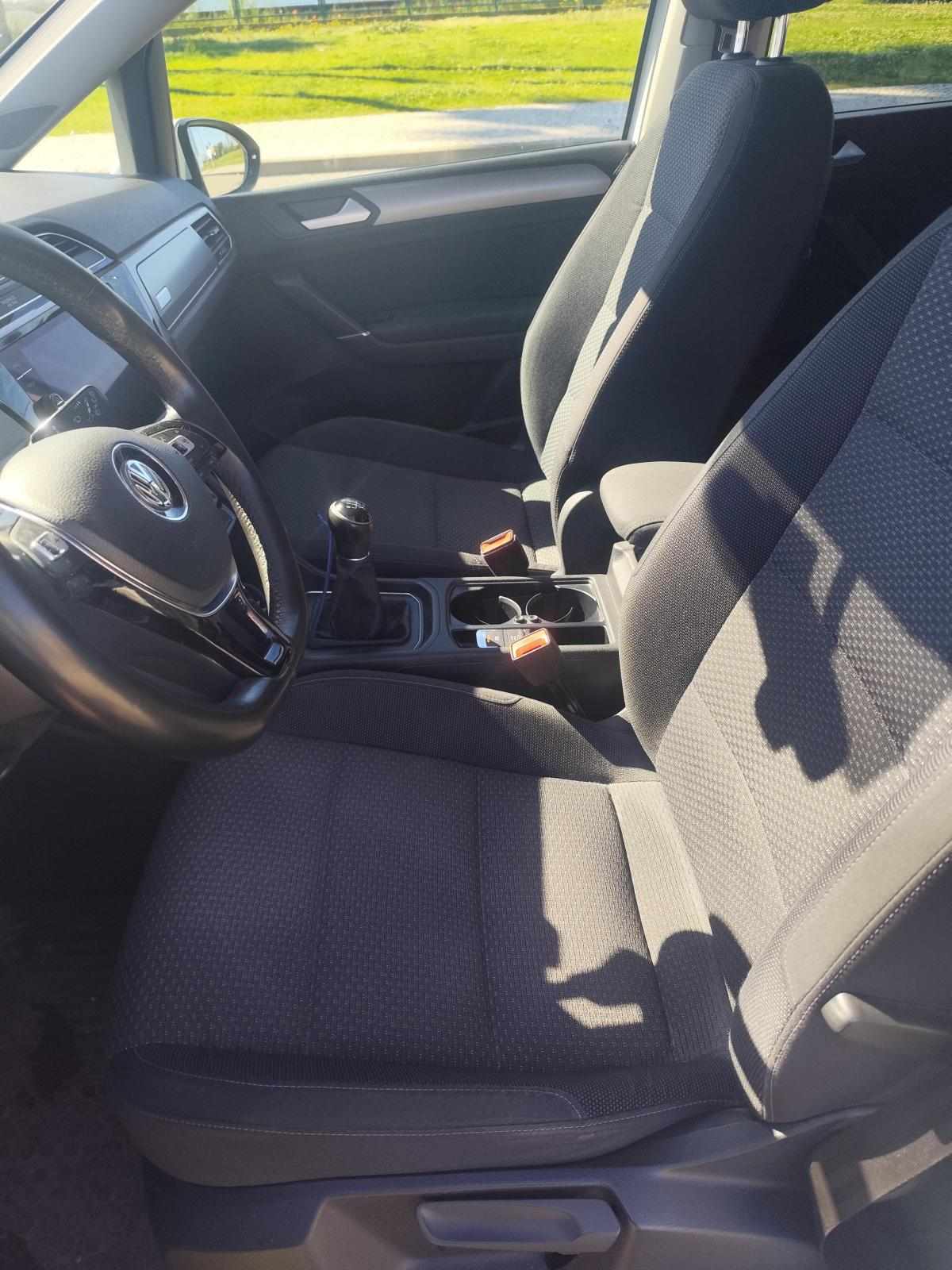 volkswagen-touran-1-6-tdi-bluemotion-2019-diesel-1598cc