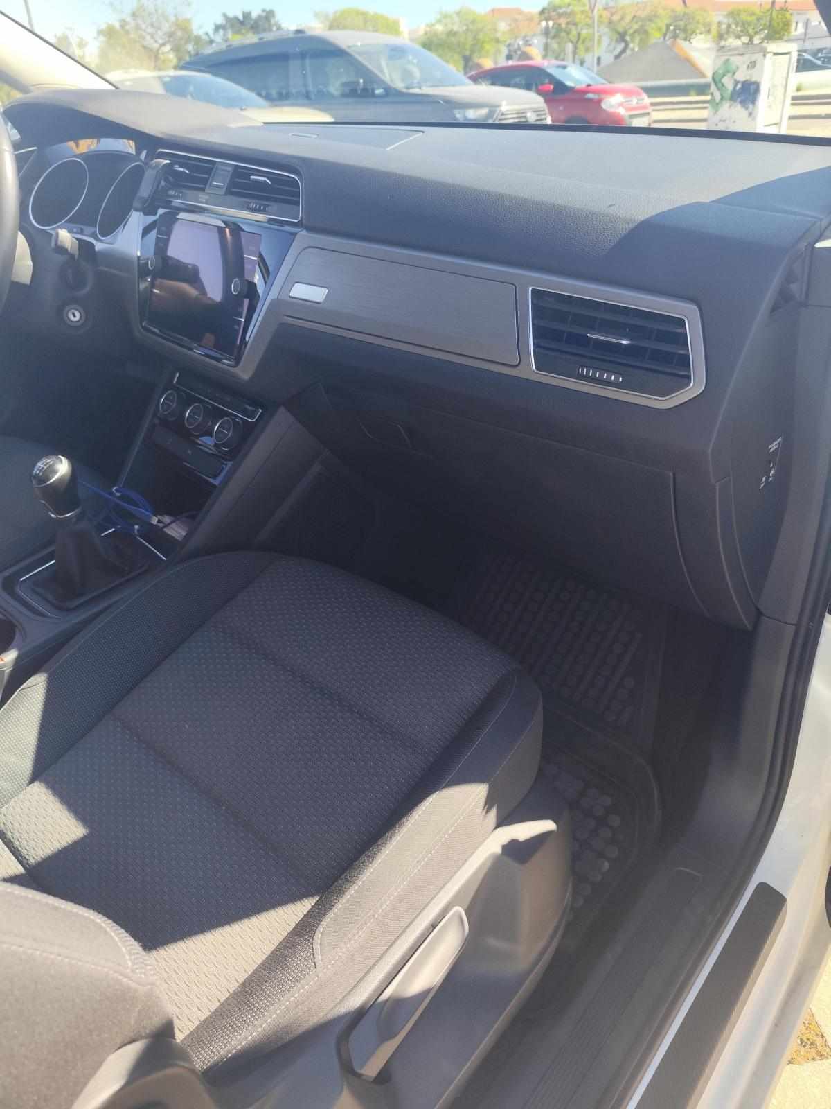 volkswagen-touran-1-6-tdi-bluemotion-2019-diesel-1598cc