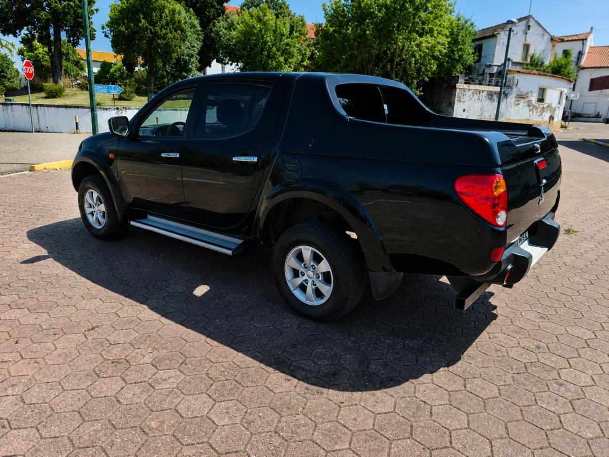 mitsubishi-l200-2-5-awd-2009-diesel-2477cc