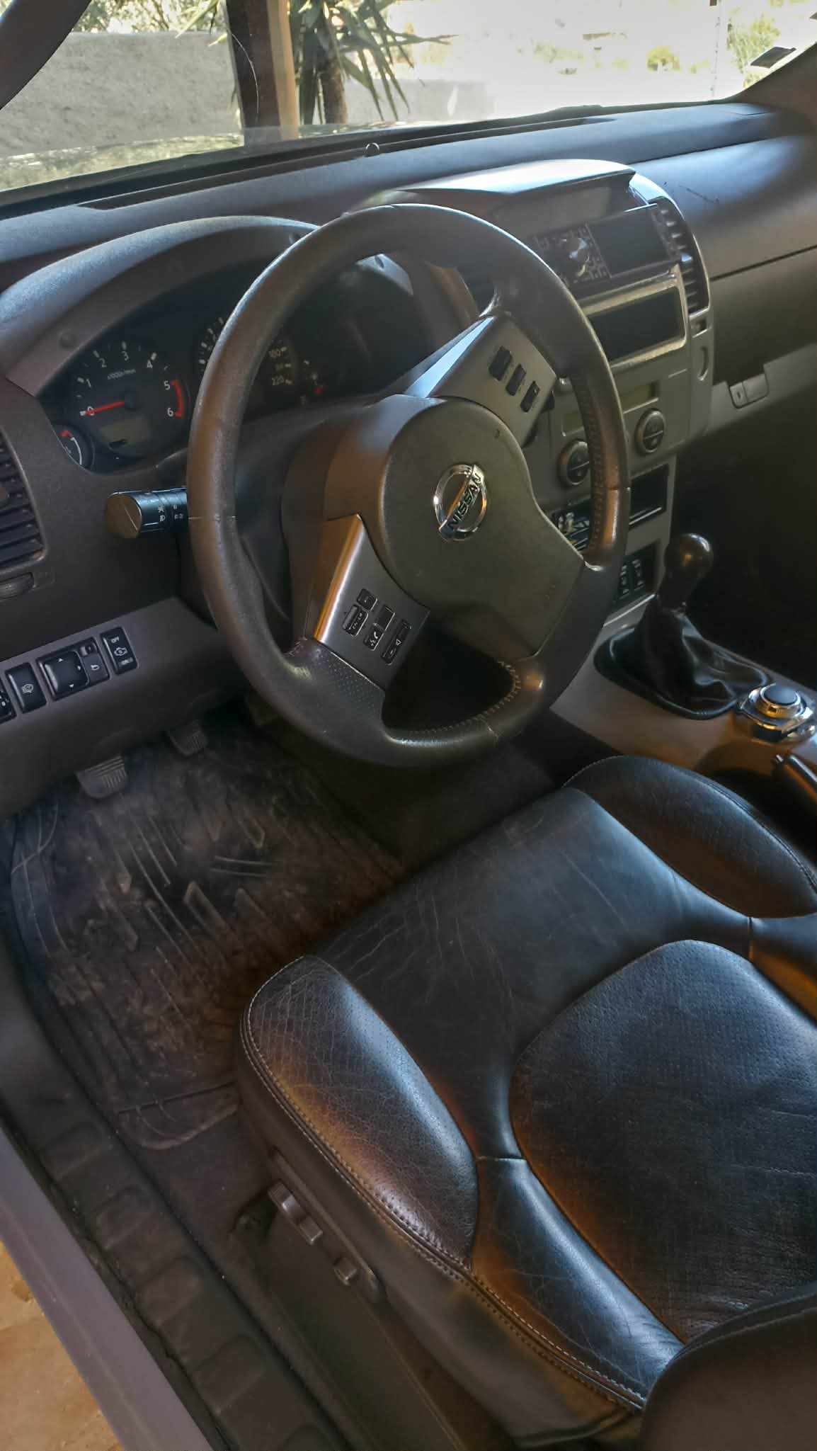 nissan-navara-2-5-dci-4x4-2005-diesel-2488cc