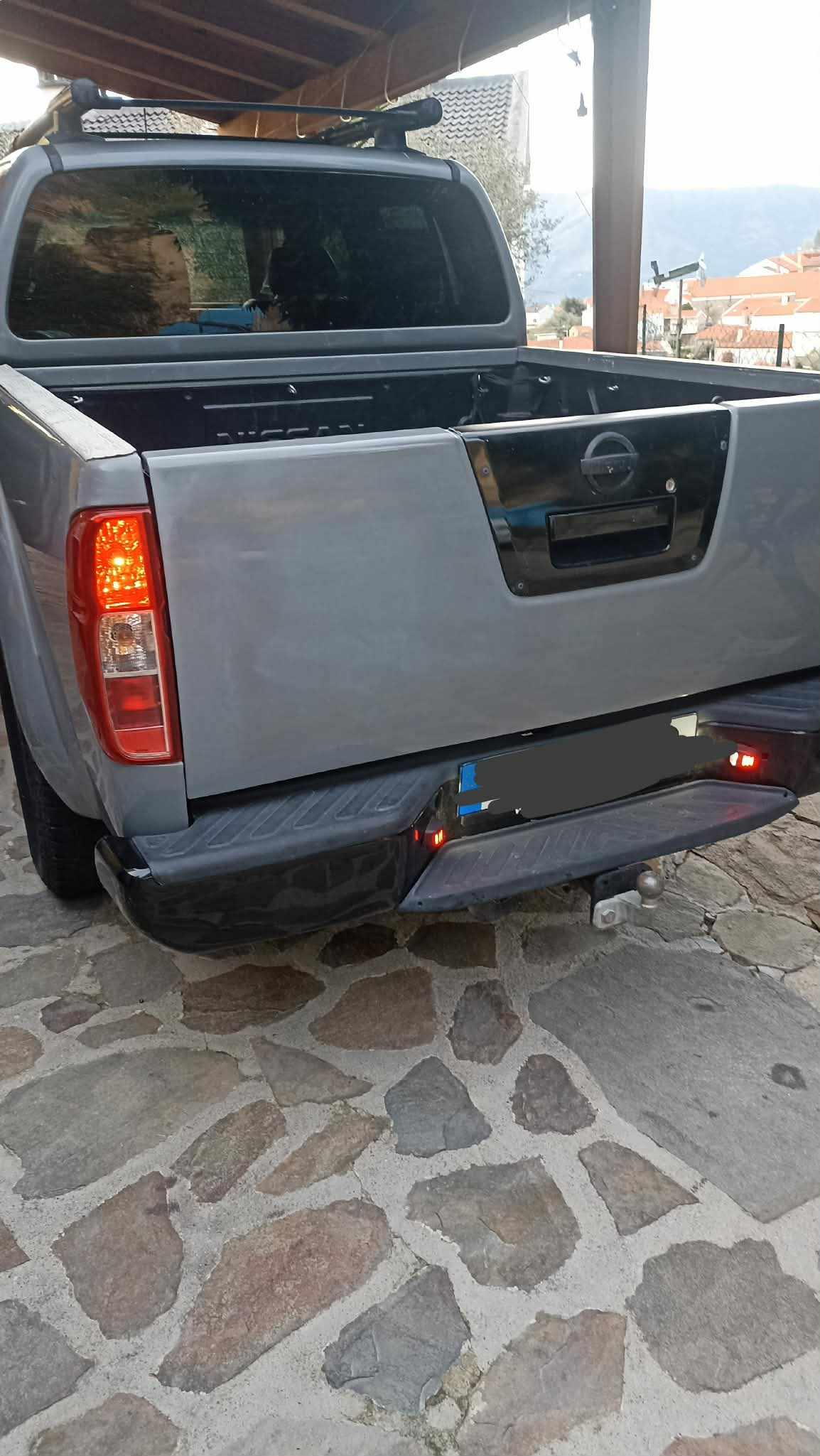 nissan-navara-2-5-dci-4x4-2005-diesel-2488cc