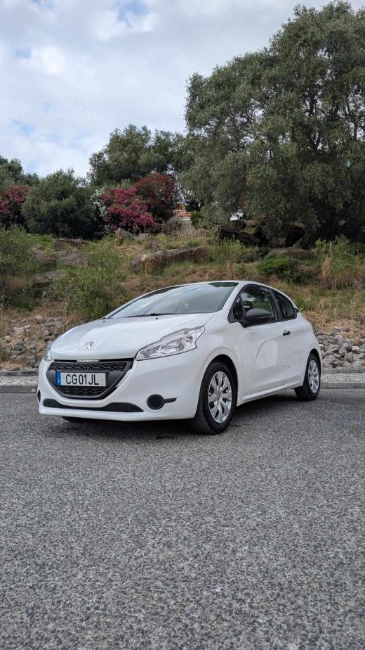 peugeot-208-1-0-vti-2013-gasolina-999cc