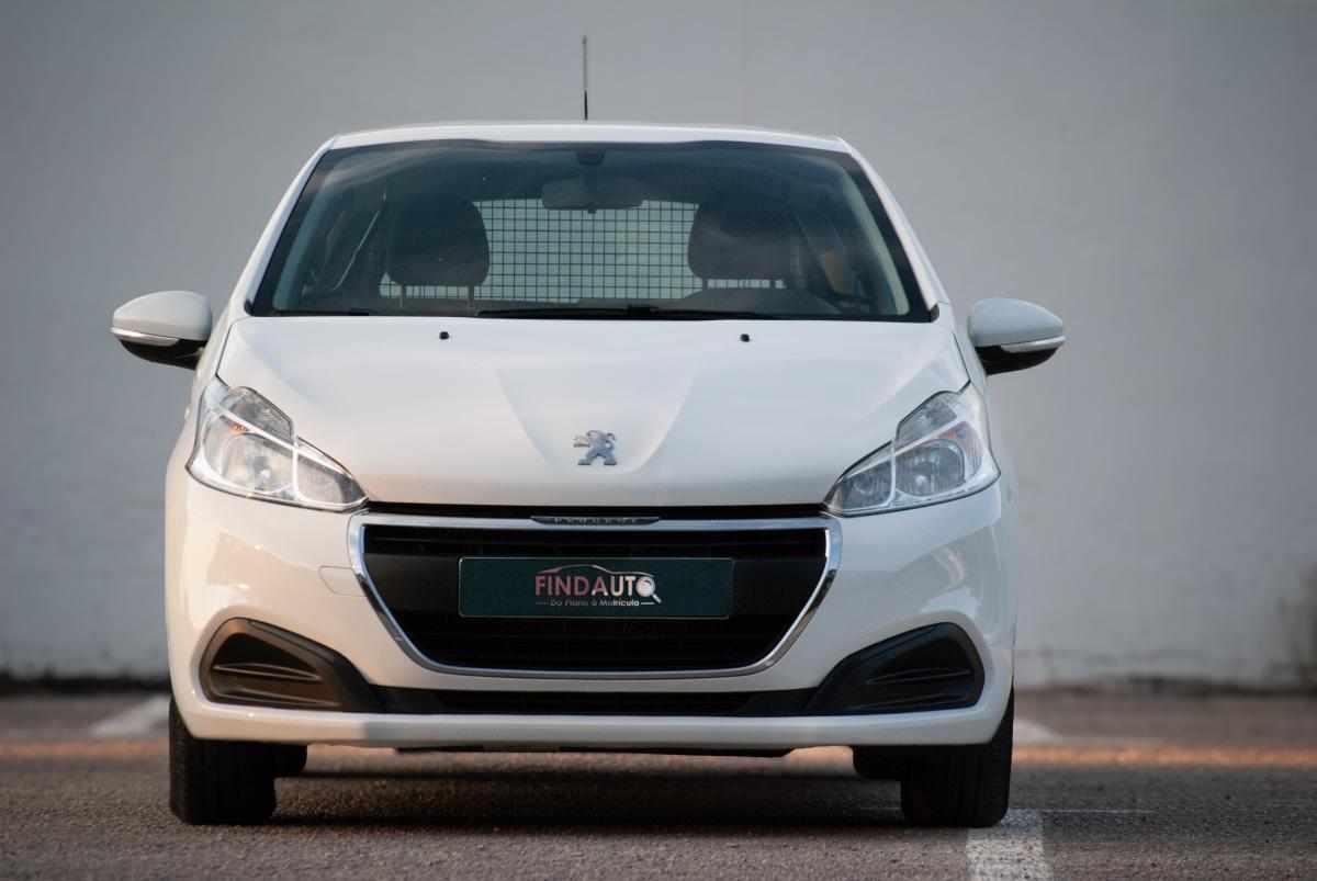 peugeot-208-1-5-102cv-2020-diesel-1499cc