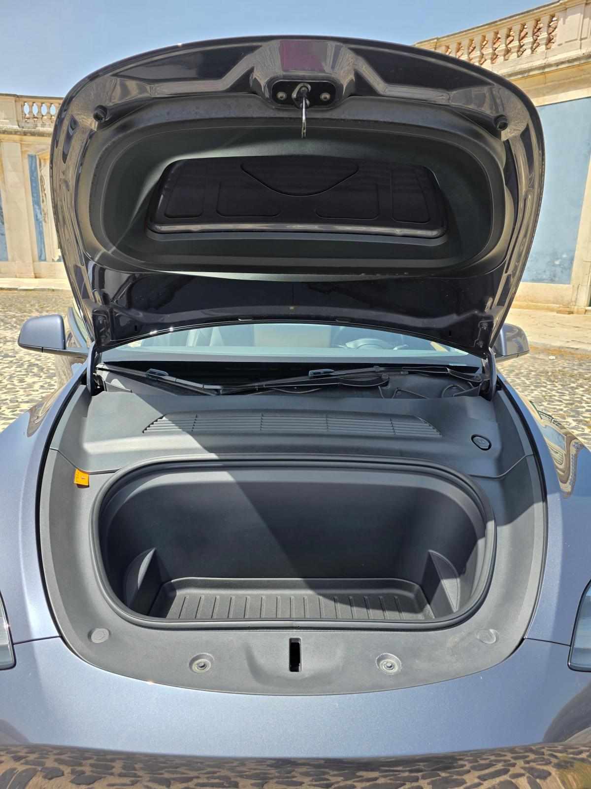 tesla-model-y-long-range-awd-2022-eletrico
