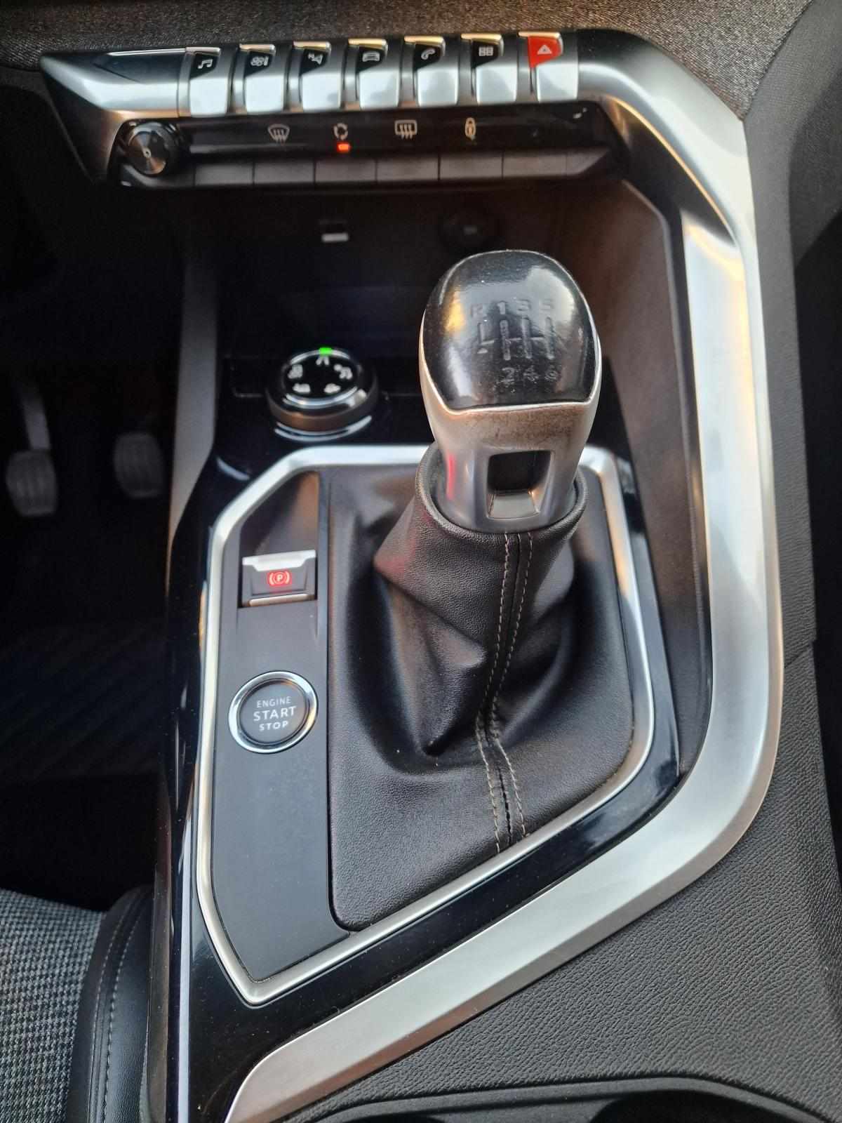 peugeot-5008-1-2-puretech-2019-gasolina-1199cc