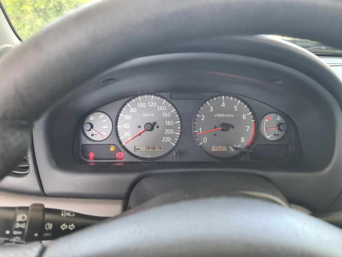 nissan-almera-1-5-2001-gasolina-1498cc