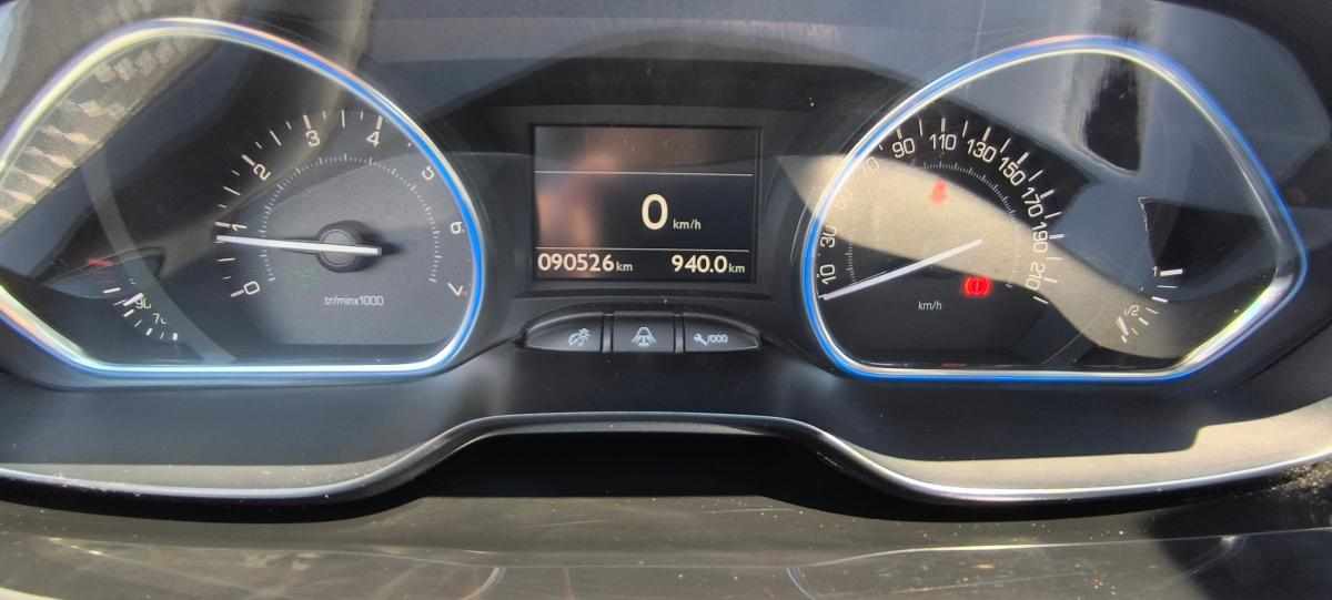 peugeot-2008-1-2-vti-2018-gasolina-1199cc