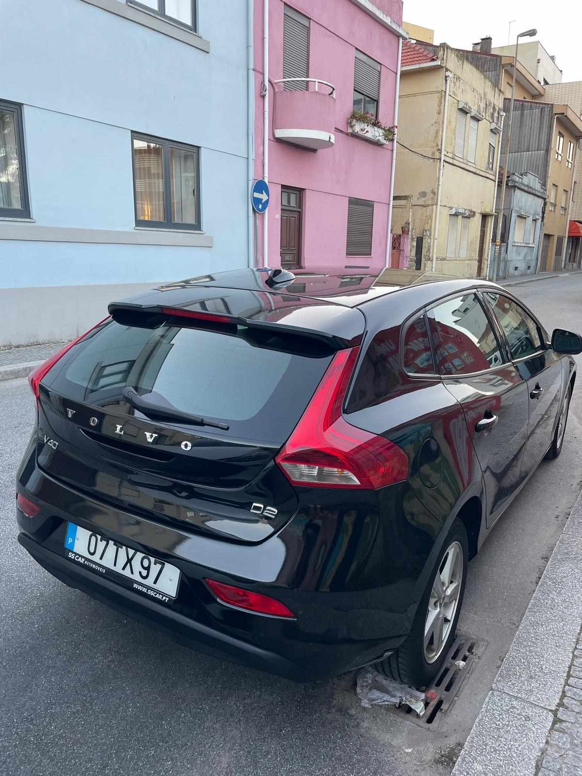 volvo-v40-d2-2017-diesel-1969cc