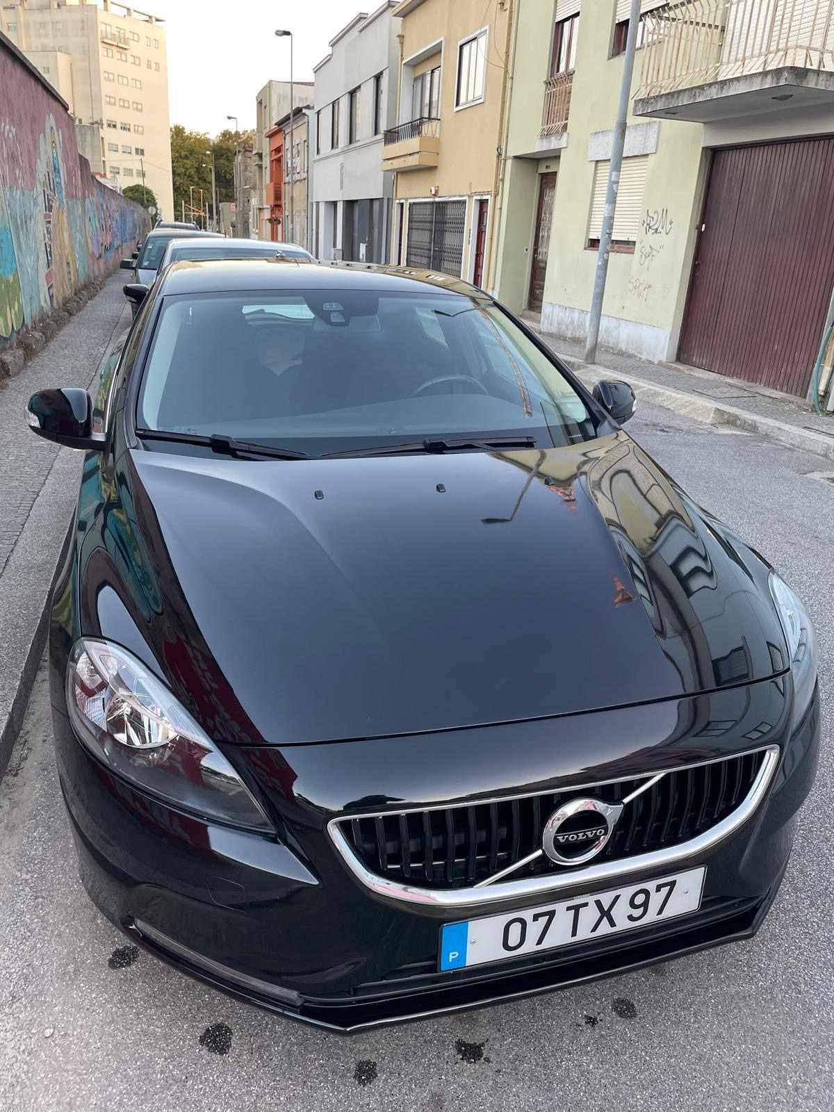 volvo-v40-d2-2017-diesel-1969cc