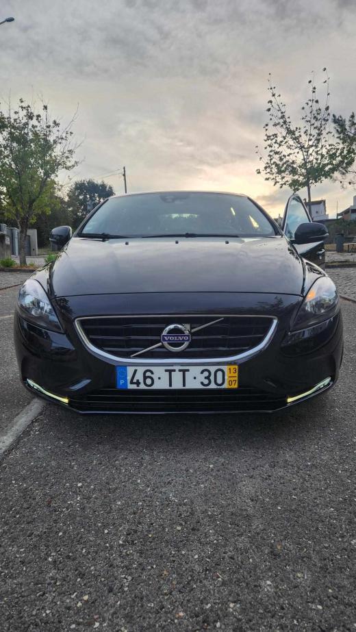 volvo-v40-1-6-d2-2013-diesel-1560cc