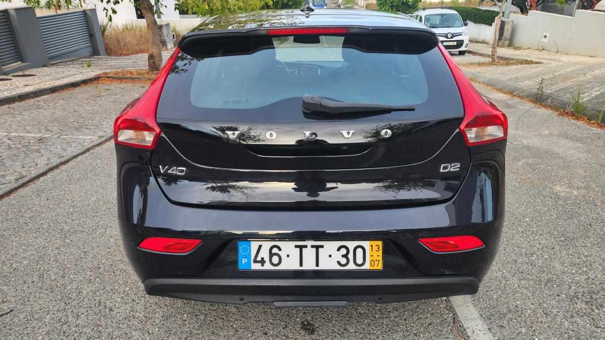 volvo-v40-1-6-d2-2013-diesel-1560cc
