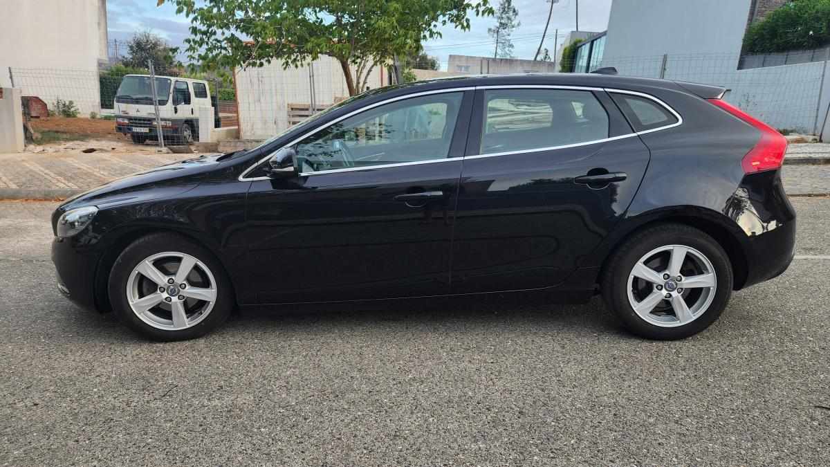 volvo-v40-1-6-d2-2013-diesel-1560cc