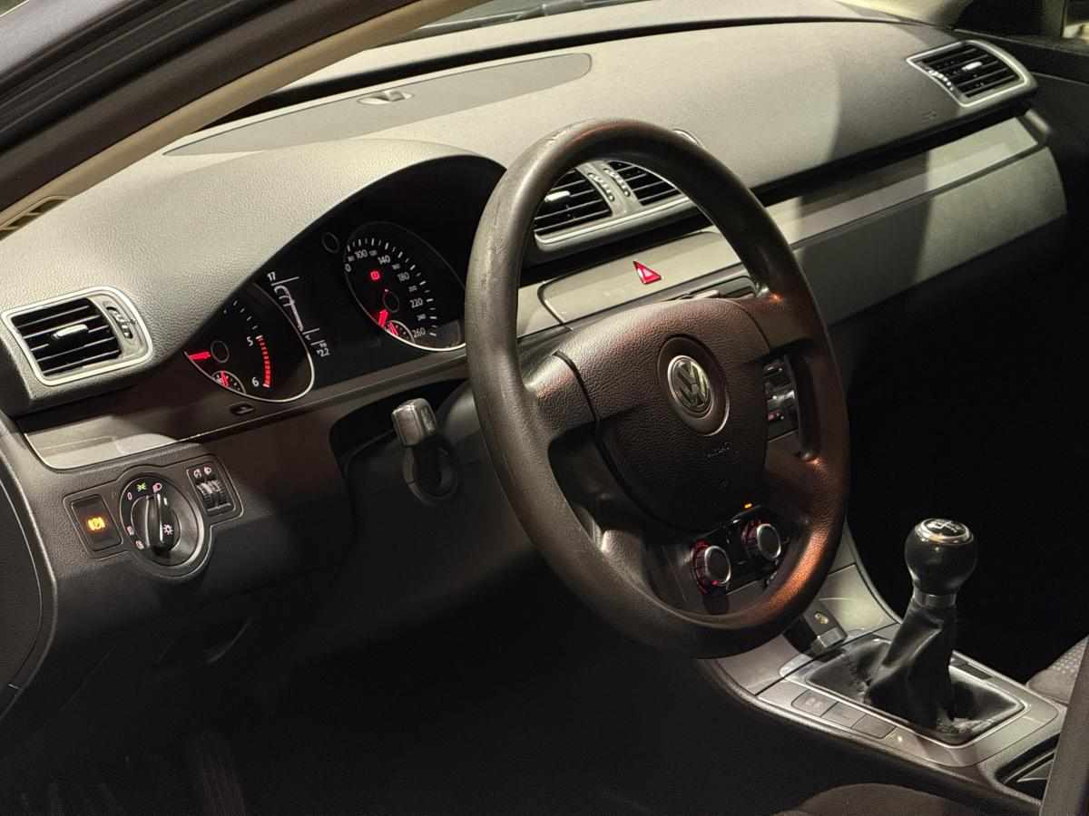 volkswagen-passat-1-6-105cv-2010-diesel-1598cc