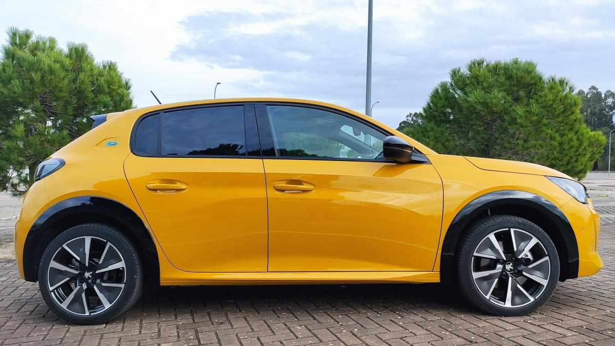 peugeot-208-e-208-50-kwh-2021-eletrico