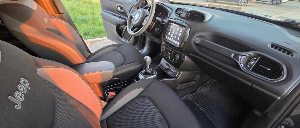 jeep-renegade-4xe-190-2022-gasolina-1332cc