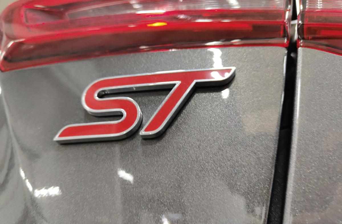 ford-focus-st-2025-gasolina-2261cc
