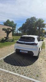 peugeot-208-1-5-102cv-2022-diesel-1499cc