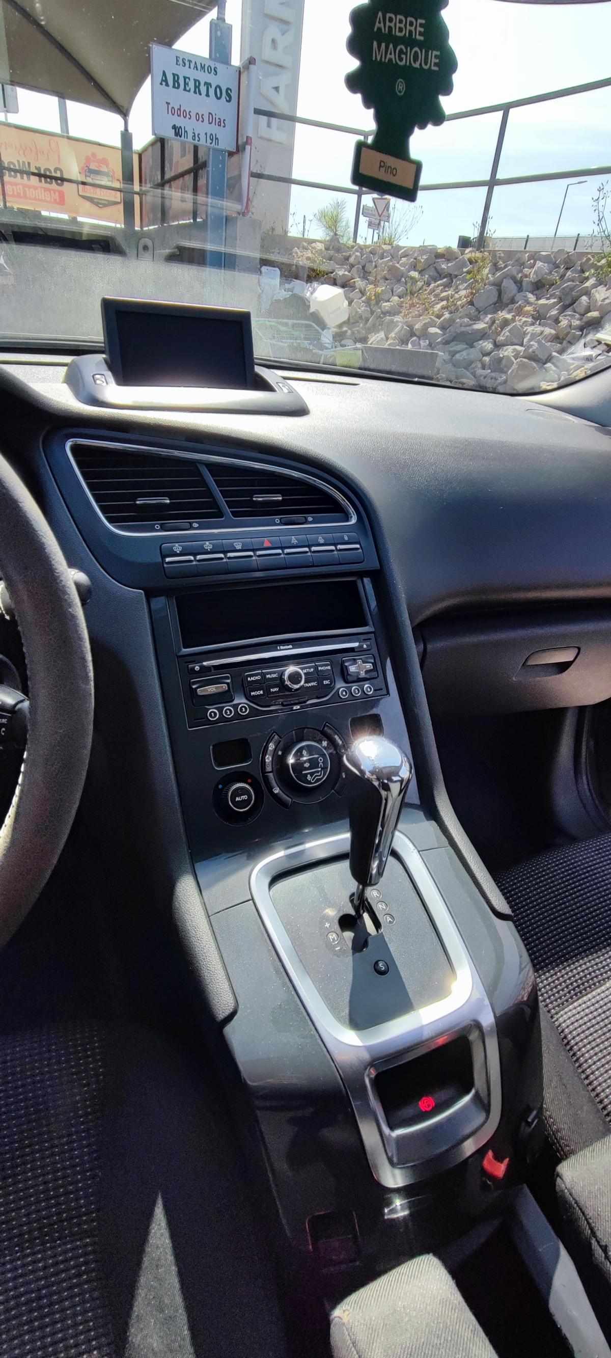peugeot-5008-1-6-e-hdi-fap-2010-diesel-1560cc