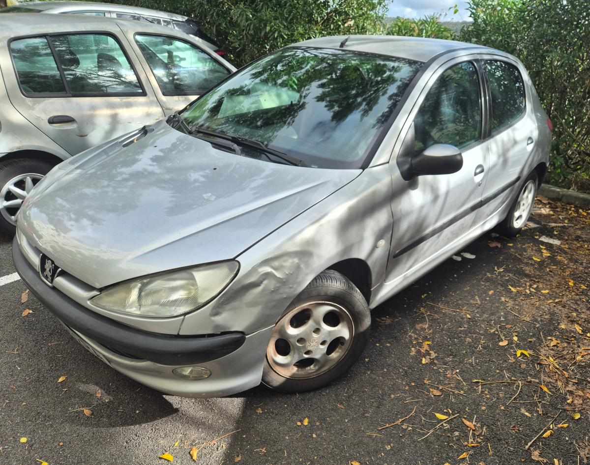 peugeot-206-1-1-2001-gasolina-1124cc