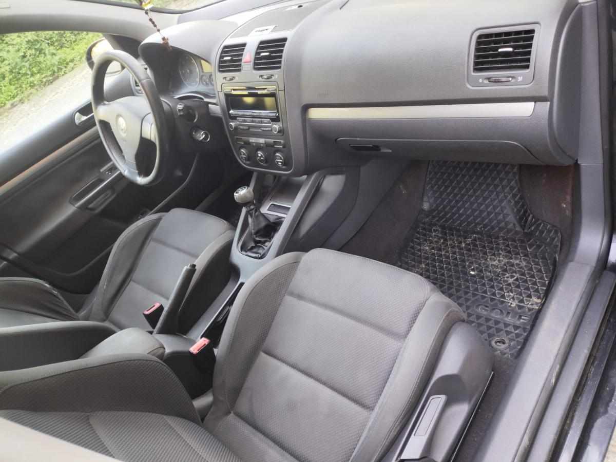 volkswagen-golf-2-0-140cv-2003-diesel-1968cc