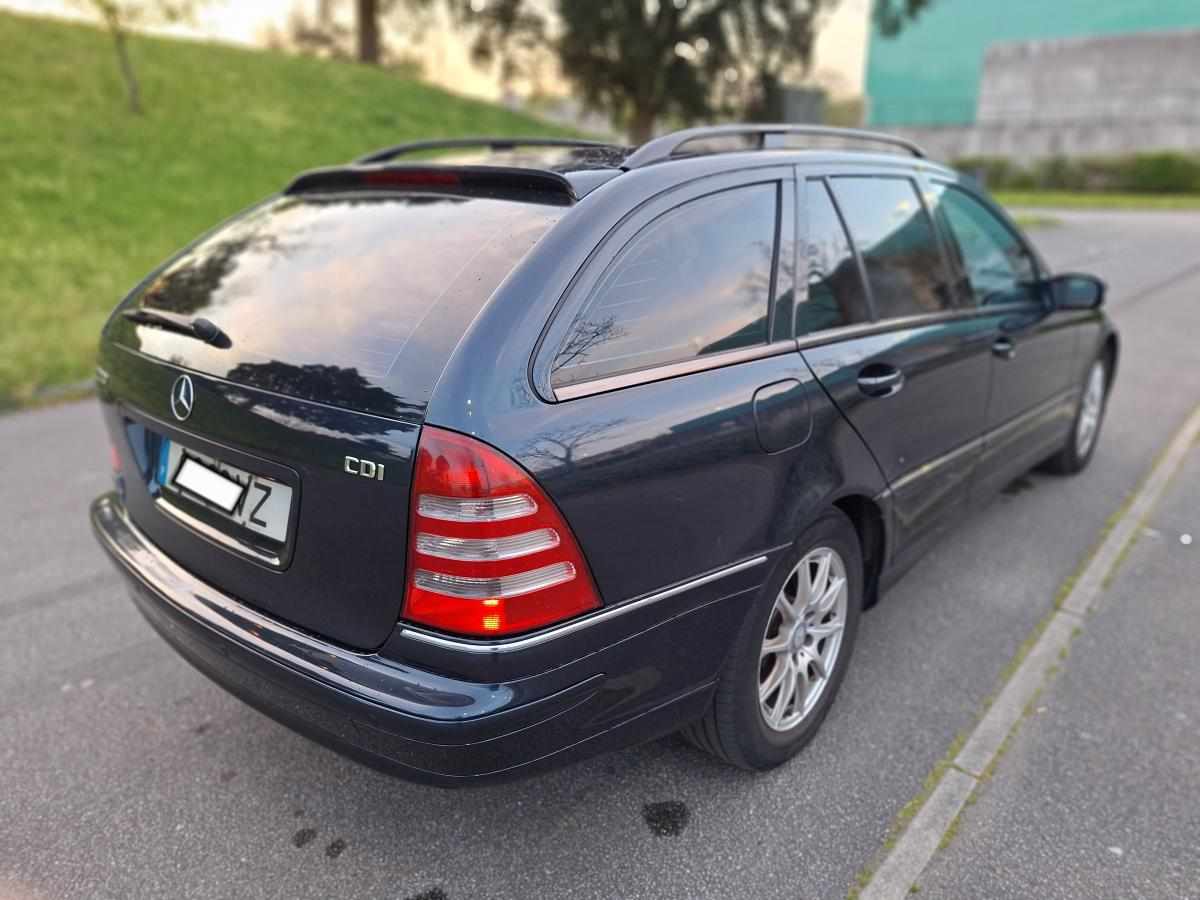 mercedes-benz-classe-c-c-220-cdi-2004-diesel-2148cc