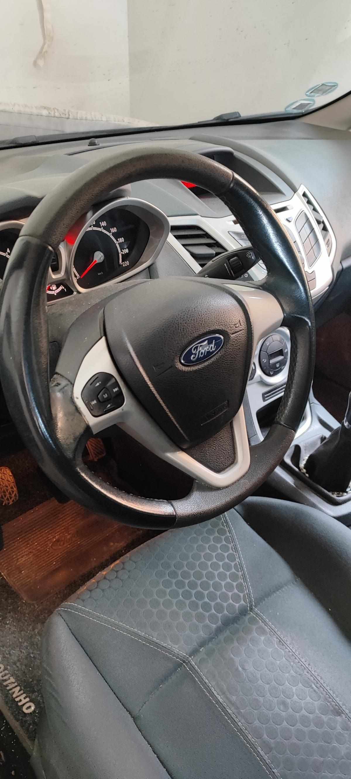ford-fiesta-1-4-68cv-2010-diesel-1399cc