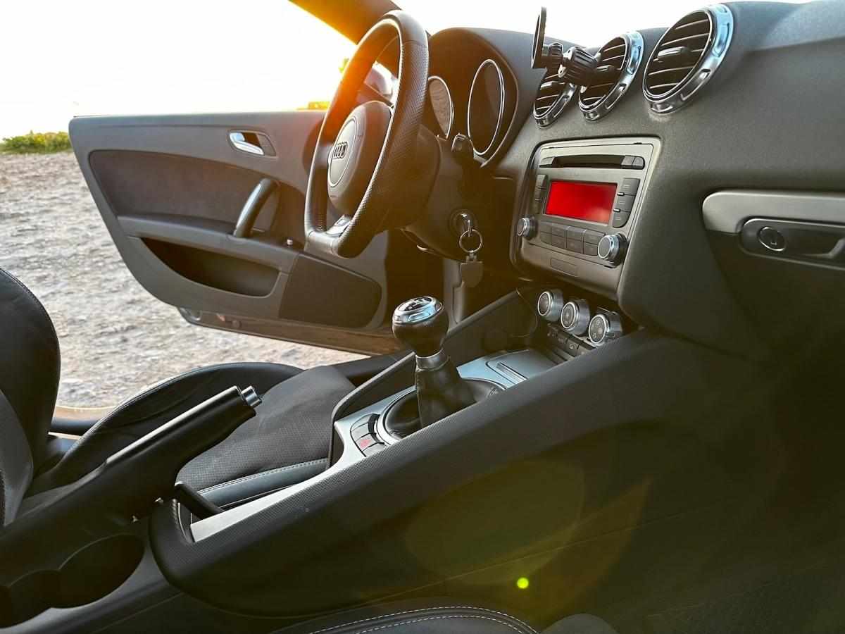 audi-tt-2-0-tfsi-2011-gasolina-1984cc