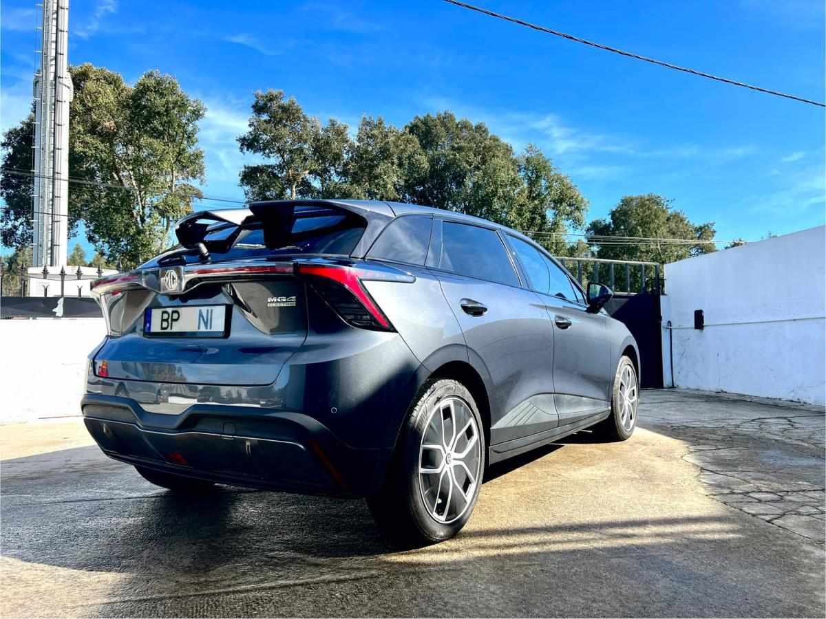 mg-mg4-64-kwh-long-range-2023-eletrico