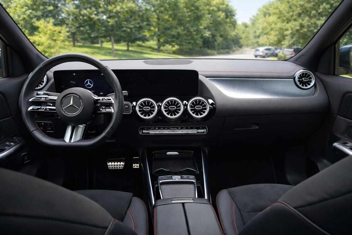 mercedes-benz-eqa-300-4matic-2024-eletrico