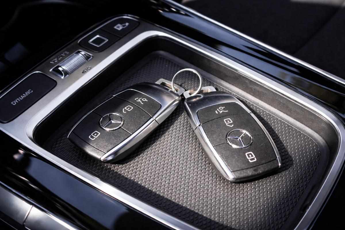 mercedes-benz-eqa-300-4matic-2024-eletrico