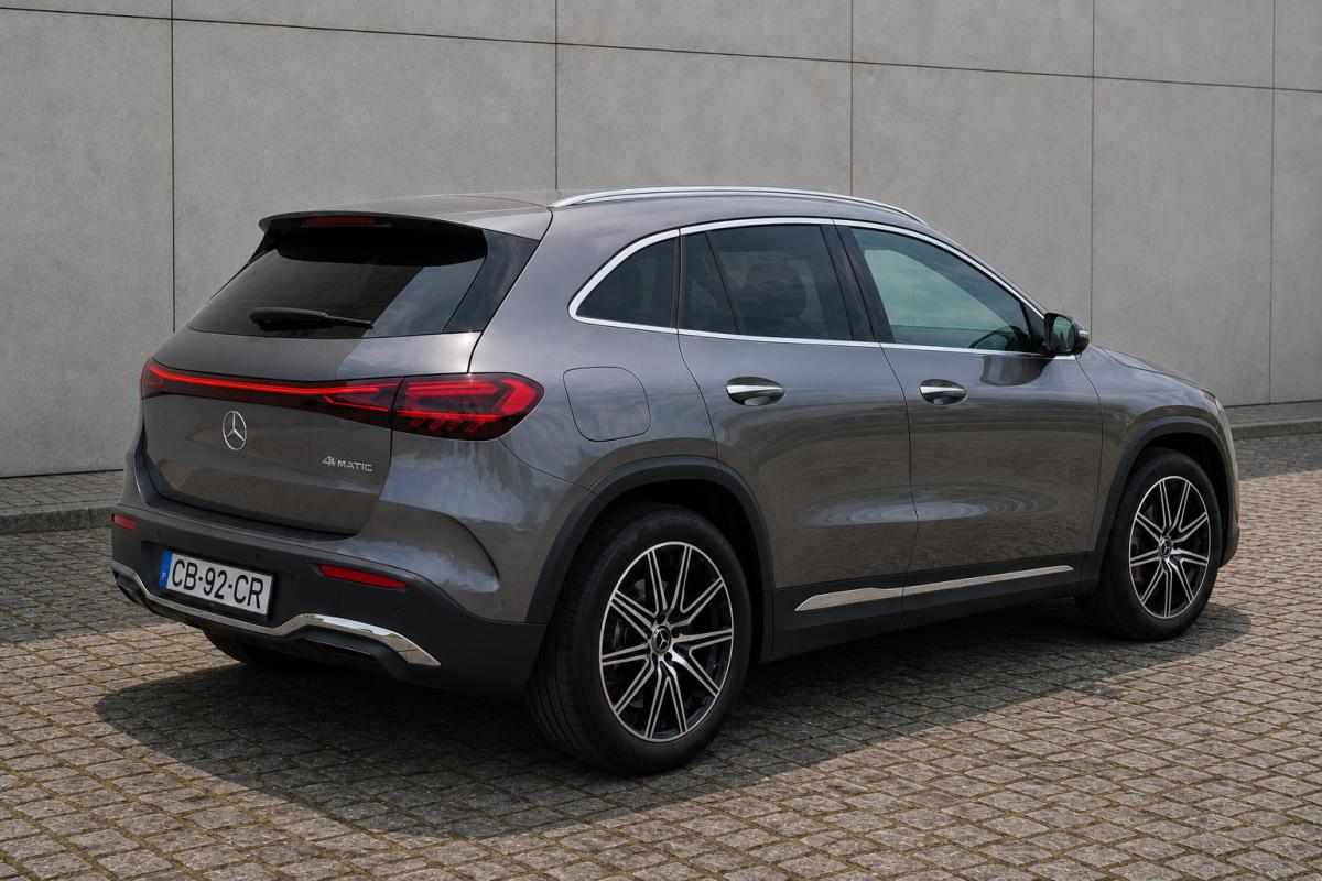 mercedes-benz-eqa-300-4matic-2024-eletrico