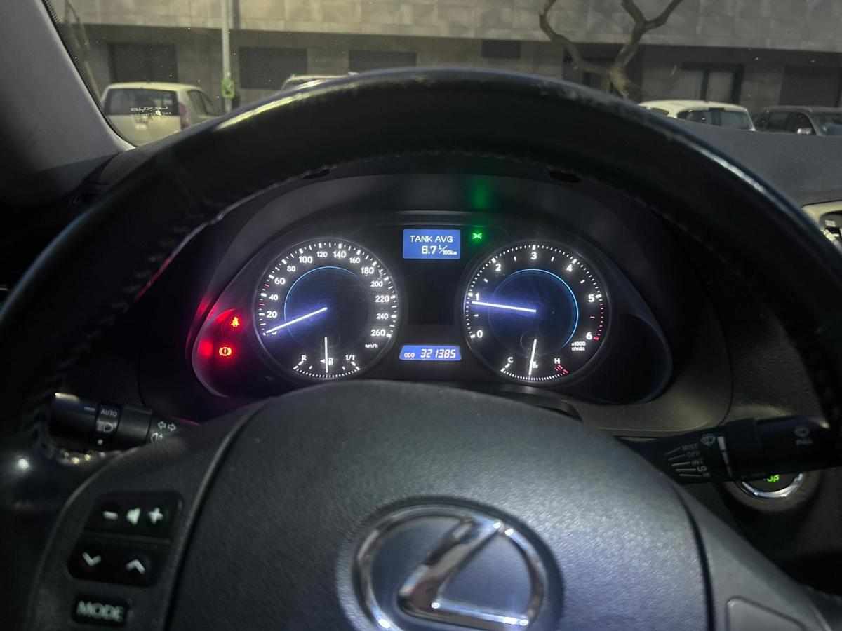 lexus-is-220d-2008-diesel-2231cc